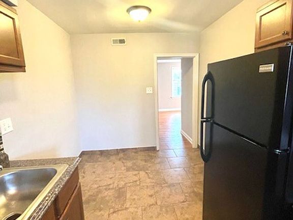 2nd image of 1020 Sanford Ave APT 2N