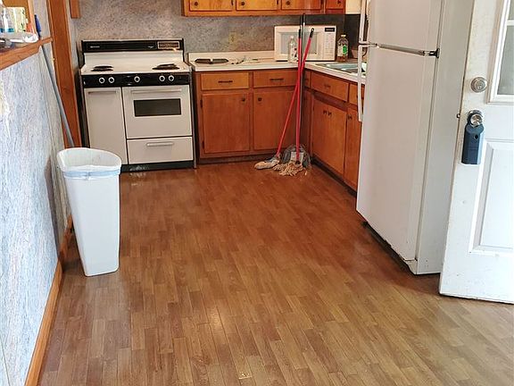 4th image of 1410 Cleveland Ave