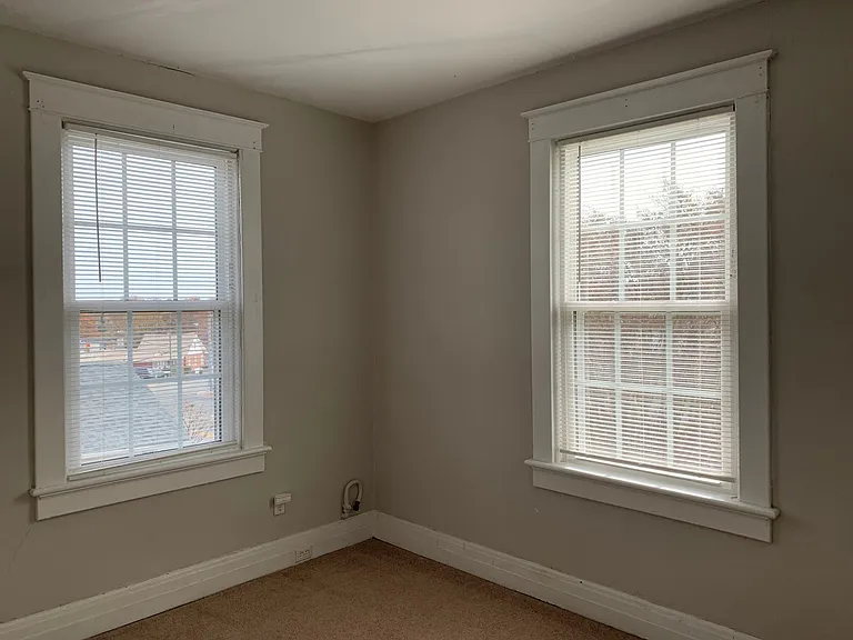 106 Yeardley Ave — Photo 4