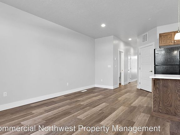 4th image of 1534 W Heartland Dr #D101