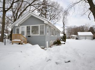 132 Independence Ave, Joliet, IL 60433