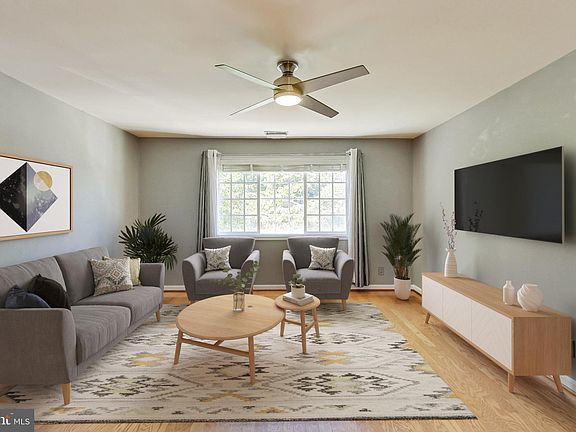 3rd image of 1405 N Van Dorn St #B