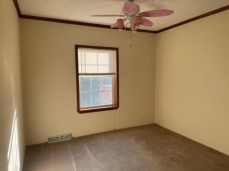 504 Rockingham Rd — Photo 11