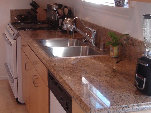 Kitchen--Newly Remodeled