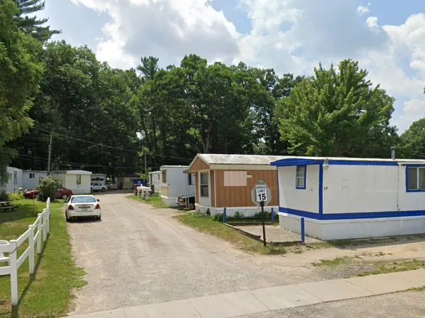 320 N Cedar St #15, Sanford, MI 48657