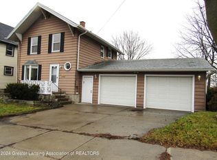 1421 Vine St, Lansing, MI 48912