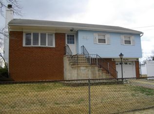 39 Steinhardt Ave, Old Bridge, NJ 08857