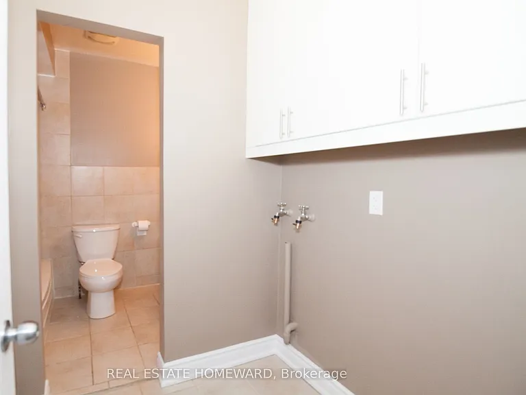 920 Pape Ave #B — Photo 23