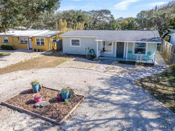 817 E 12th Ave, New Smyrna Beach, FL 32169