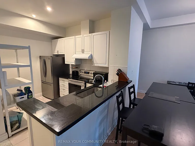 8 Wellesley St E #705 — Photo 6