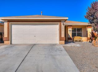 1015 Chuckar Dr SW, Albuquerque, NM 87121
