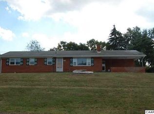 153 Sunset Dr, Waynesboro, VA 22980