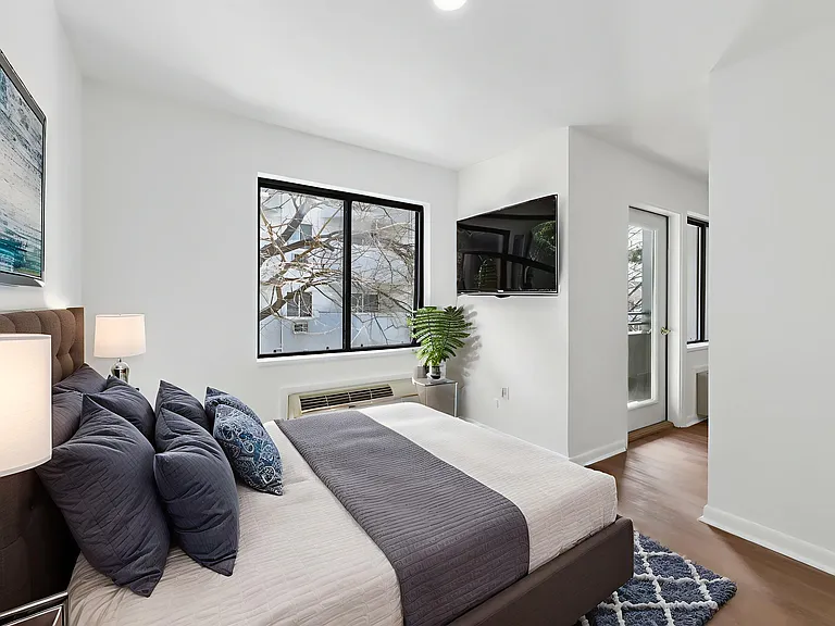 850 Main St #102/1B — Photo 6