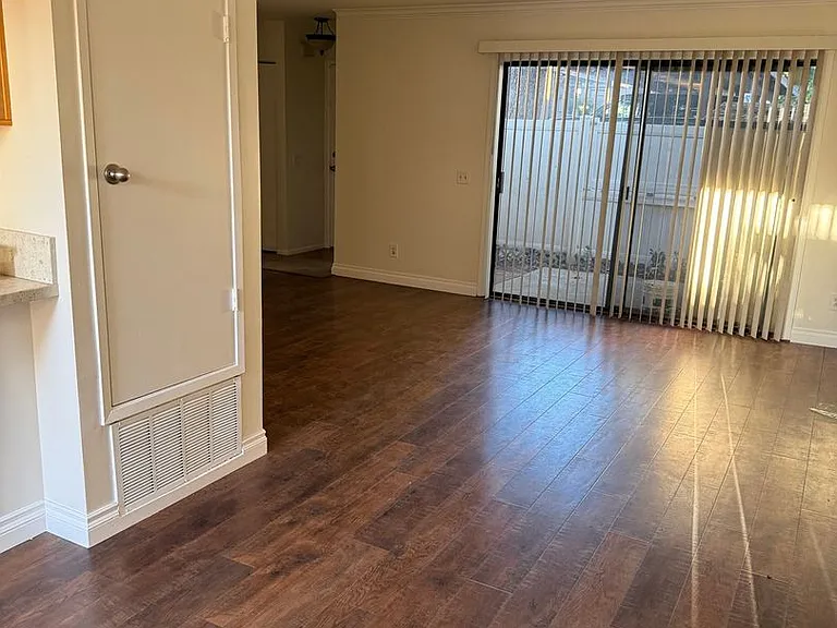 5335 Argos St — Photo 8