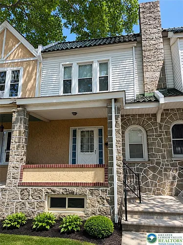 519 N Saint George St Photo 1