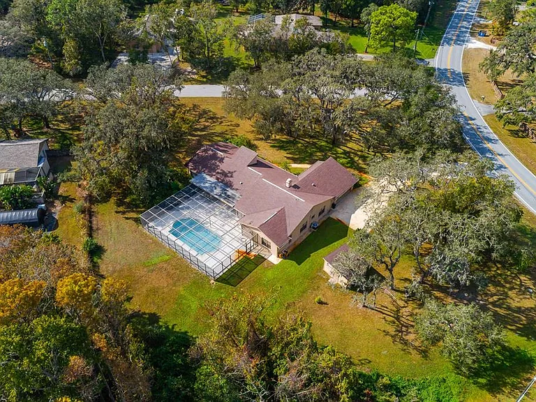 10206 Lakeview Dr — Photo 48