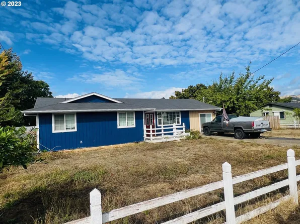 4322 Hanna St, Roseburg, OR 97471