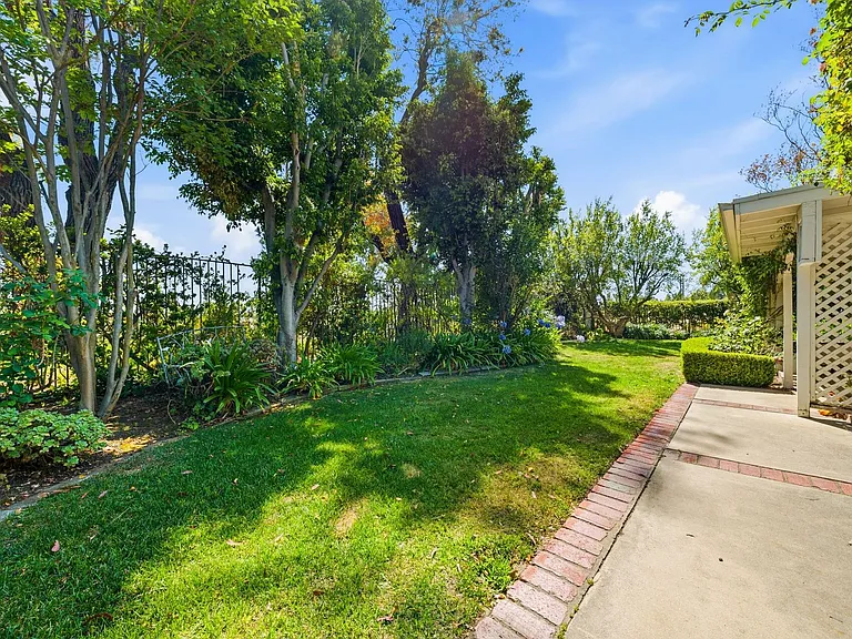 19938 Paseo Luis — Photo 22