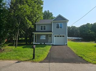 43 Old Mendon Rd, Cumberland, RI 02864