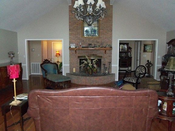 5th image of 12419 Lakeview Manor Dr