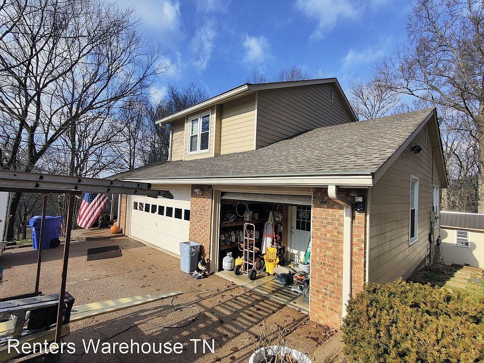 1st image of 121 Deerwood Dr