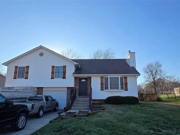 205 Rhodus Ct, Lawson, MO 64062