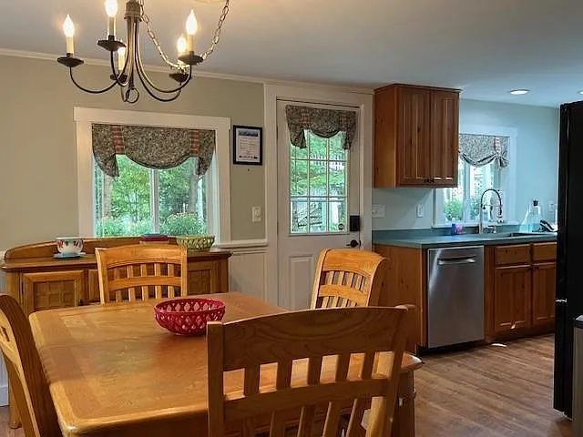 75 Winter Rd — Photo 14