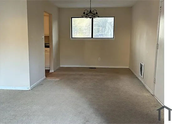 3253 Deshong Dr — Photo 2