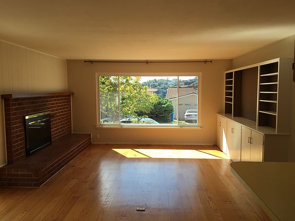 Family room with bay window