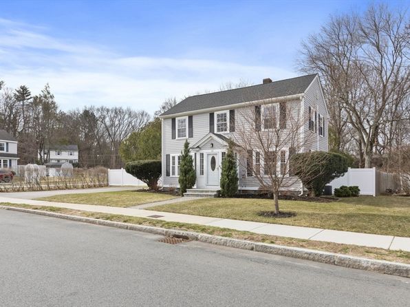 46 Enmore St, Andover, MA 01810