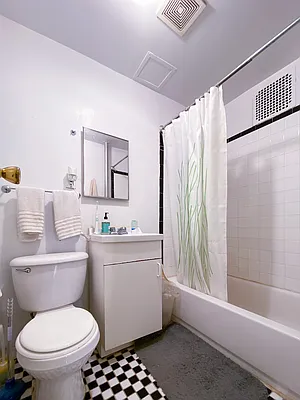 Rented by Compass | media 21