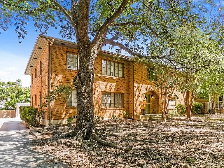 235 Natalen Ave — Photo 12