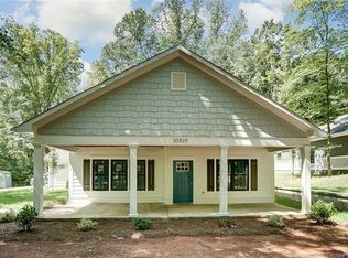 10810 E Lake Rd, Charlotte, NC 28215