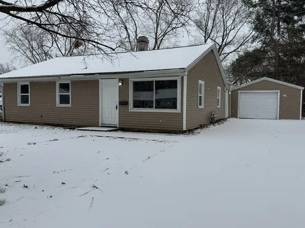 1416 Holly Hill Dr, Champaign, IL 61821