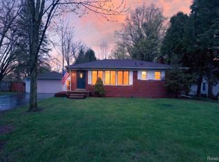 28501 Pontiac Trl, South Lyon, MI 48178