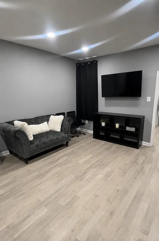1 bed, 1.0 bath, 1120 sqft, $775 — Photo 2