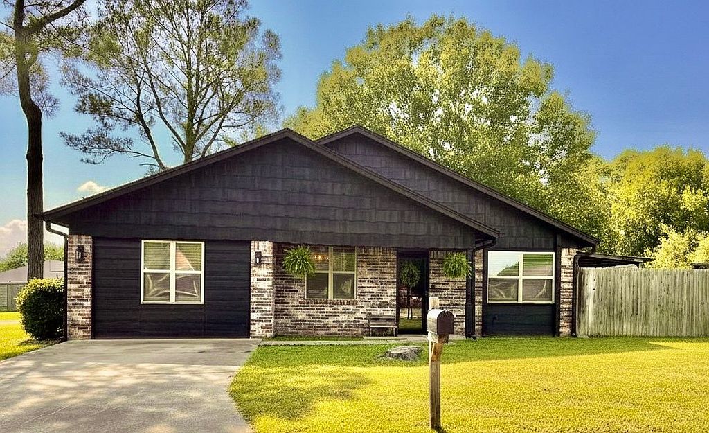 5431 Roadrunner Dr - Property Image