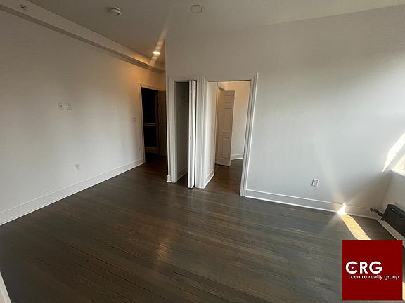 4th image of 11 Queensberry St #32D