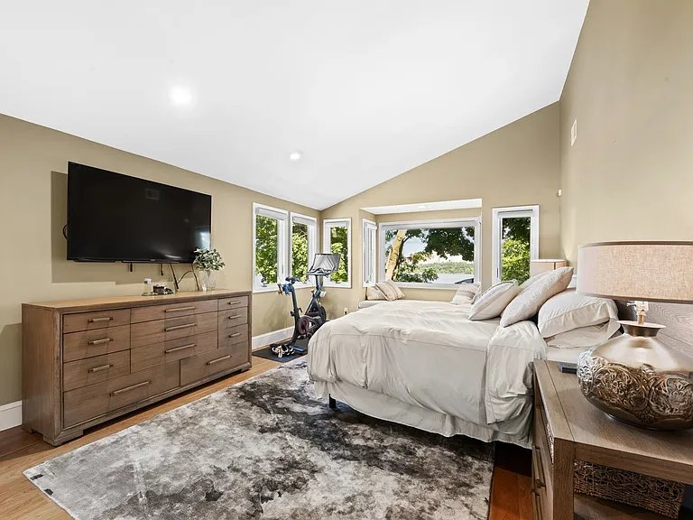 31 Colony Rd — Photo 18