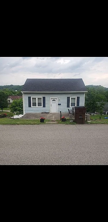 126 Lincoln St photo 1