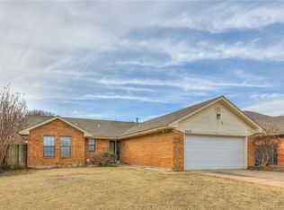 2417 W Park Pl, Moore, OK 73160