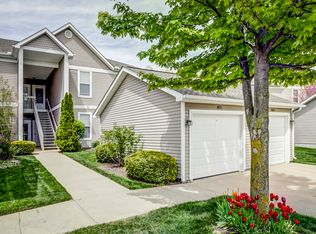 1422 Fox Pointe Cir, Ann Arbor, MI 48108