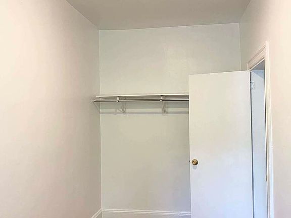 5th image of 224 W 104th St APT 5