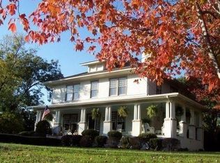 216 W Hunter St, Madison, NC 27025