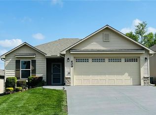 609 Porter Ridge Ct, Kearney, MO 64060
