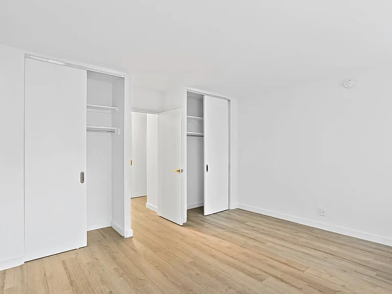 Barton House — Photo 19