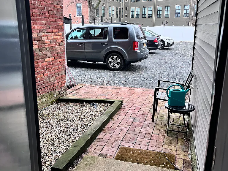189 Union St #B — Photo 8