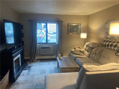 132 Hoffman Ave APT 115, Cranston, RI, 02920