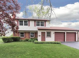 1924 Cloverdale Ct, Schaumburg, IL 60194