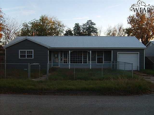 Home for Sale in Seymour, TX $23,900